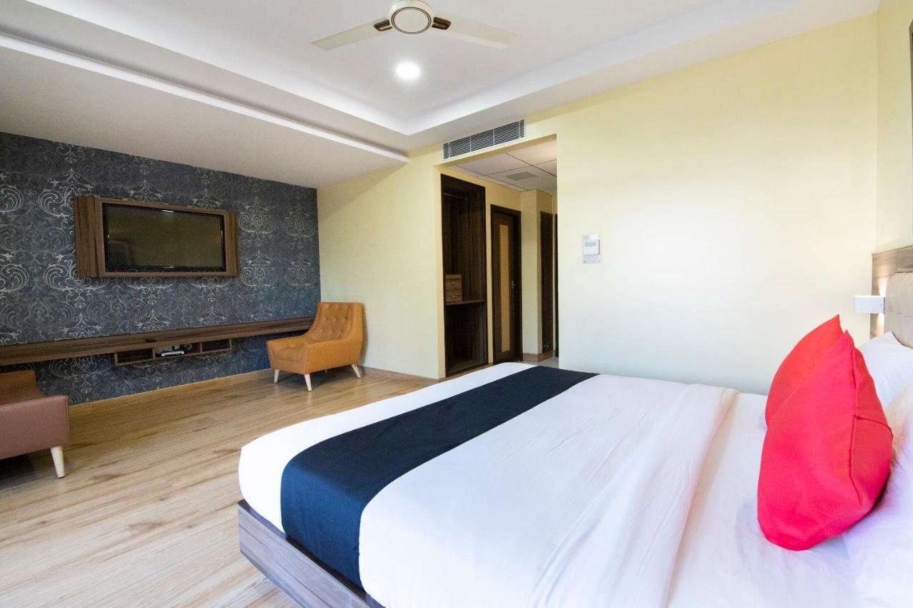 Capital O 18788 Phoenix Hotel & Resort Bangalore Exterior foto